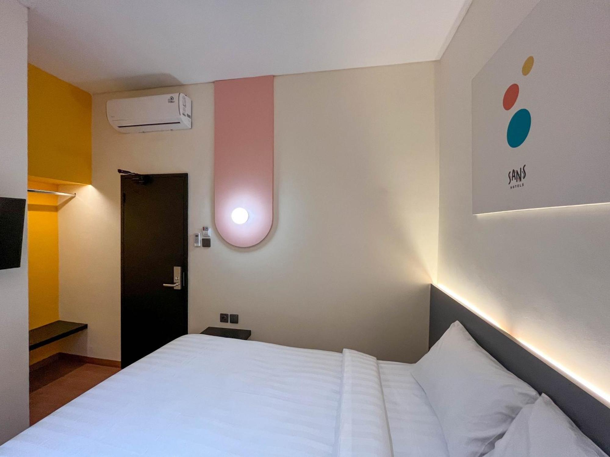 Sans Hotel Premiere Majapahit 三宝垄 外观 照片