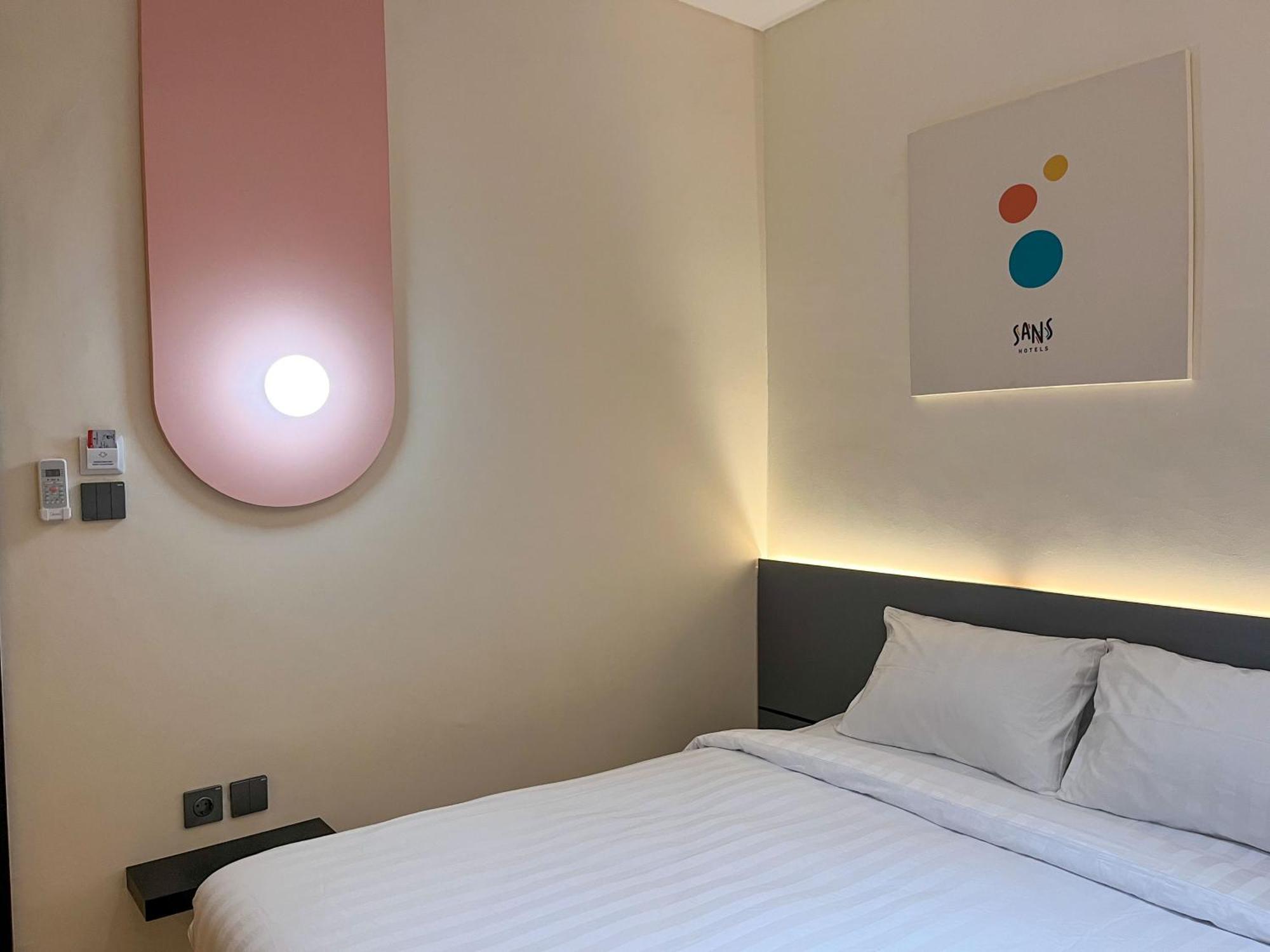Sans Hotel Premiere Majapahit 三宝垄 外观 照片