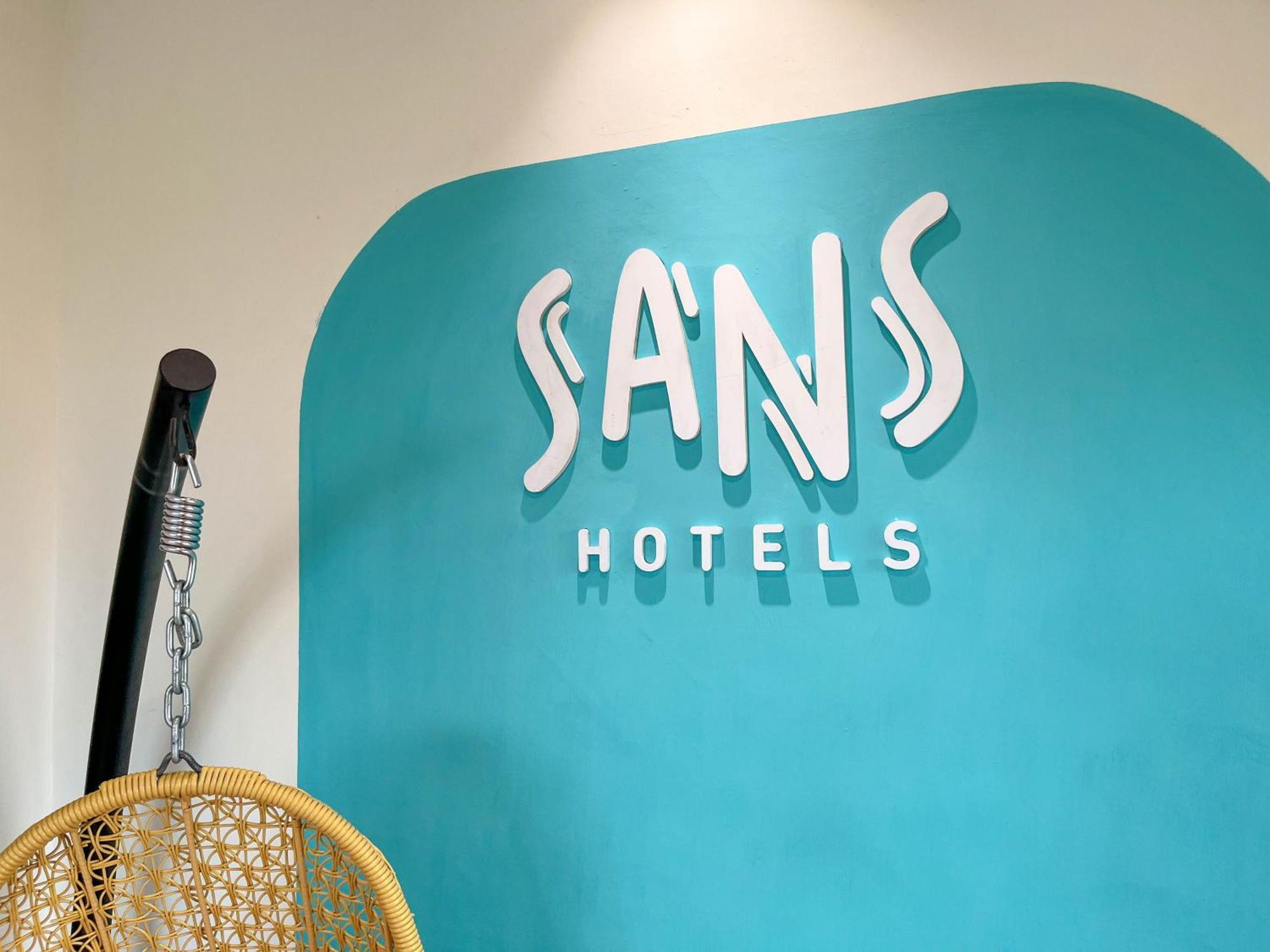 Sans Hotel Premiere Majapahit 三宝垄 外观 照片