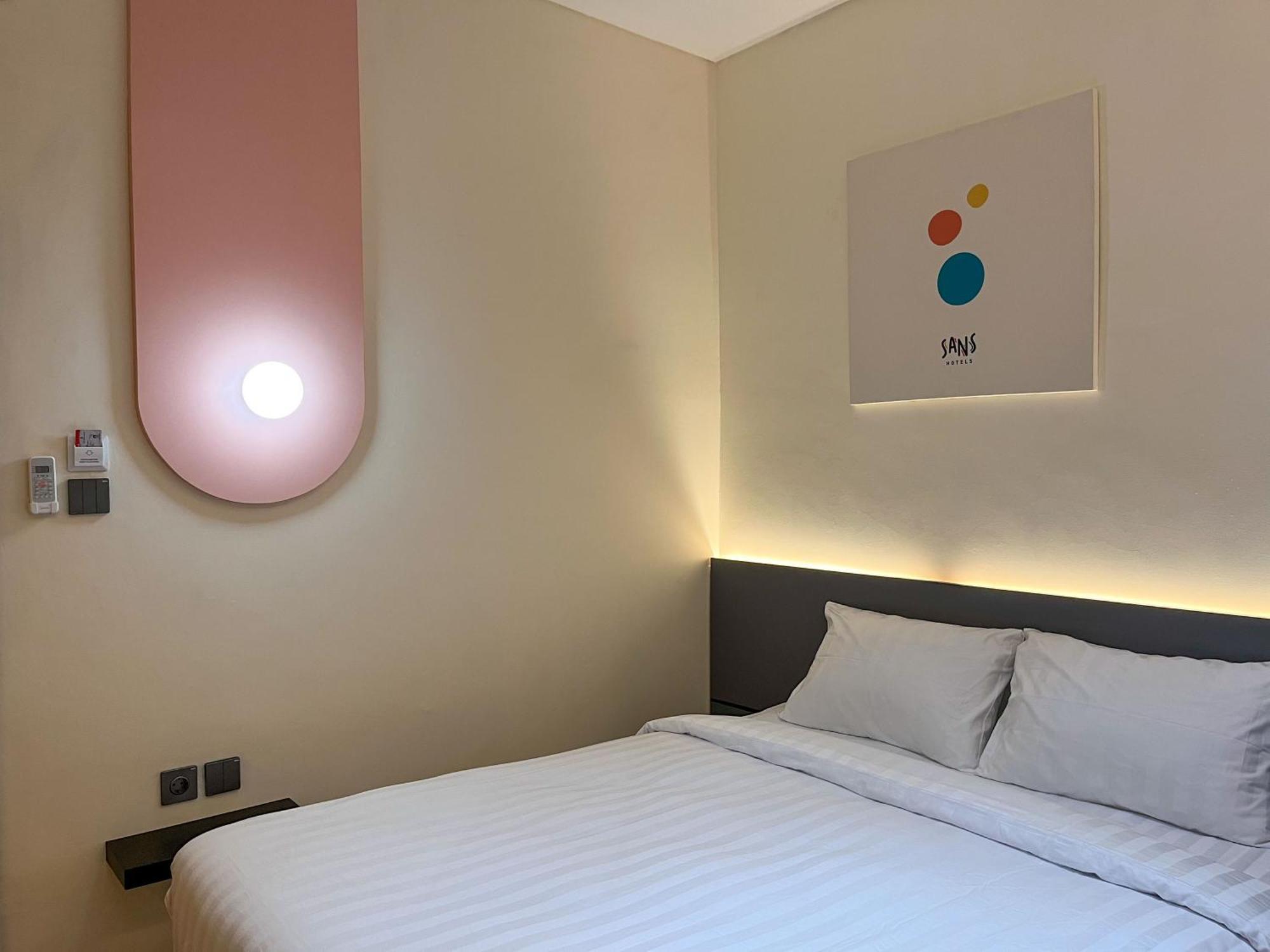 Sans Hotel Premiere Majapahit 三宝垄 外观 照片