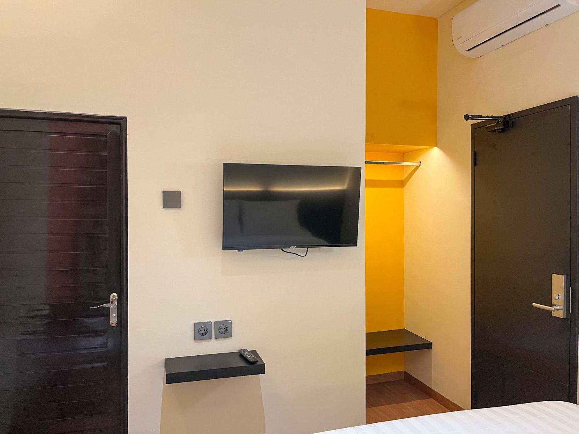 Sans Hotel Premiere Majapahit 三宝垄 外观 照片